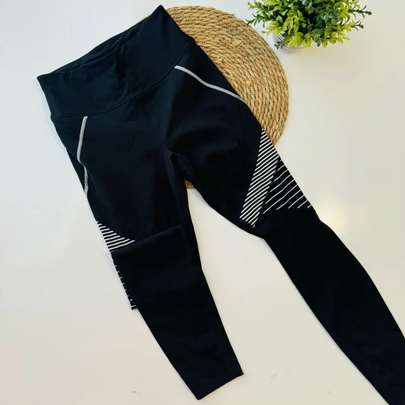 Avia Active Performance Flex Tech Bold Stripe Leggings Size‎ XS - Picture 1 of 9